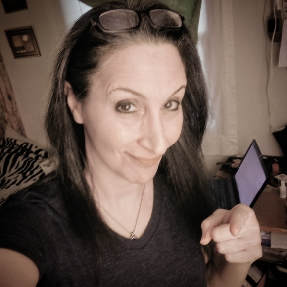 ✴️ Stripedcanary33 ✴️ Poshmark Ambassador ✴️ - Picture 2 of 5